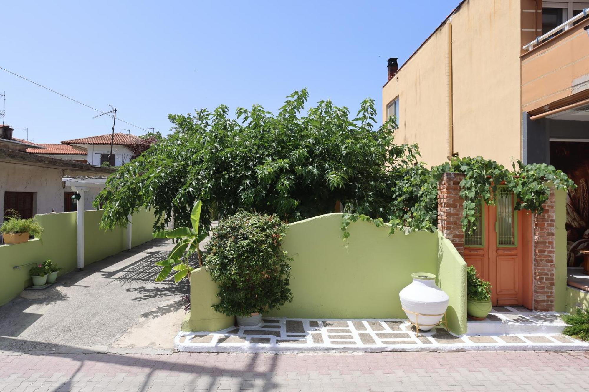 Madlen Apartments Nea Skioni Exterior photo