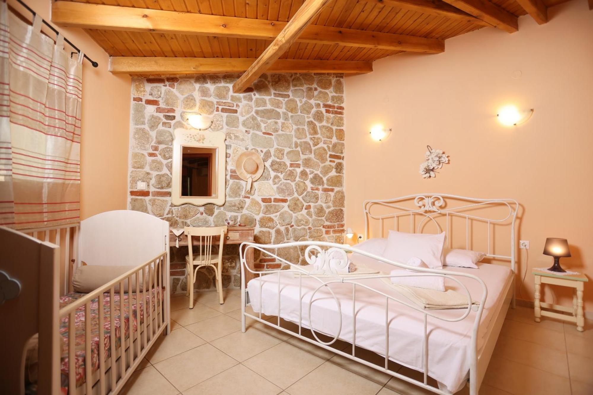 Madlen Apartments Nea Skioni Exterior photo